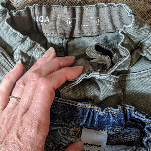 Bundle 2 prs Size 6 jeans - Picture 2 of 3